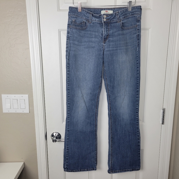 Levi's Denim - Levi's Size 8 526 Slender Boot Jeans